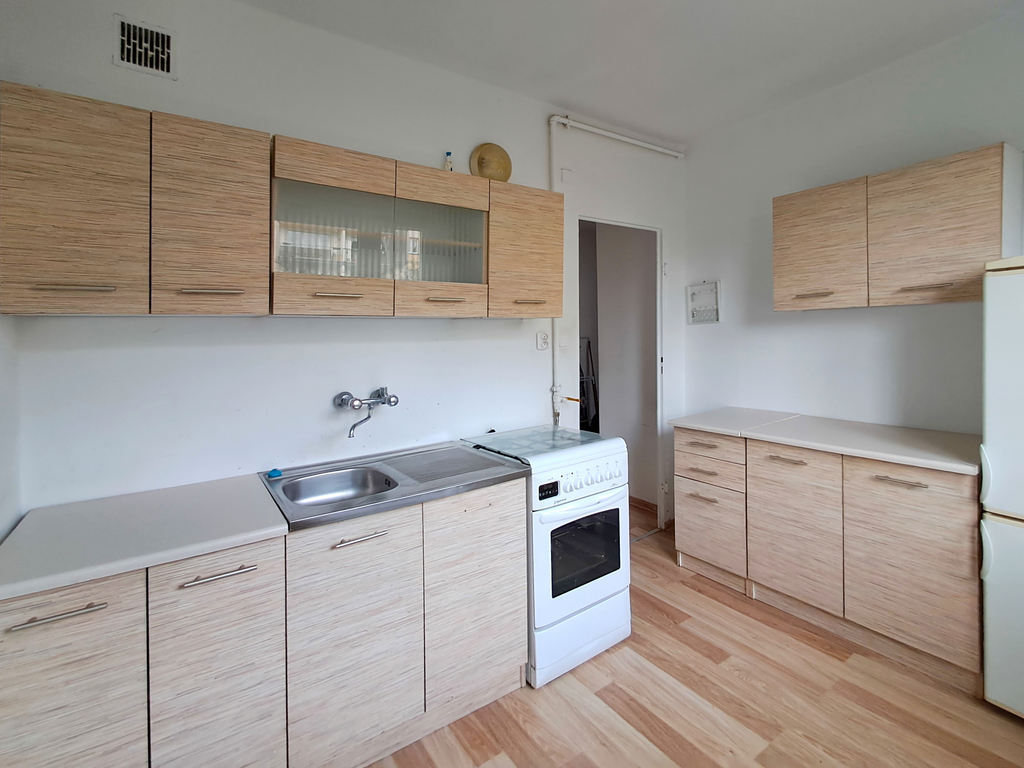 Mieszkanie 48 M2 Z Balkonem 1 Piętro Do Remontu