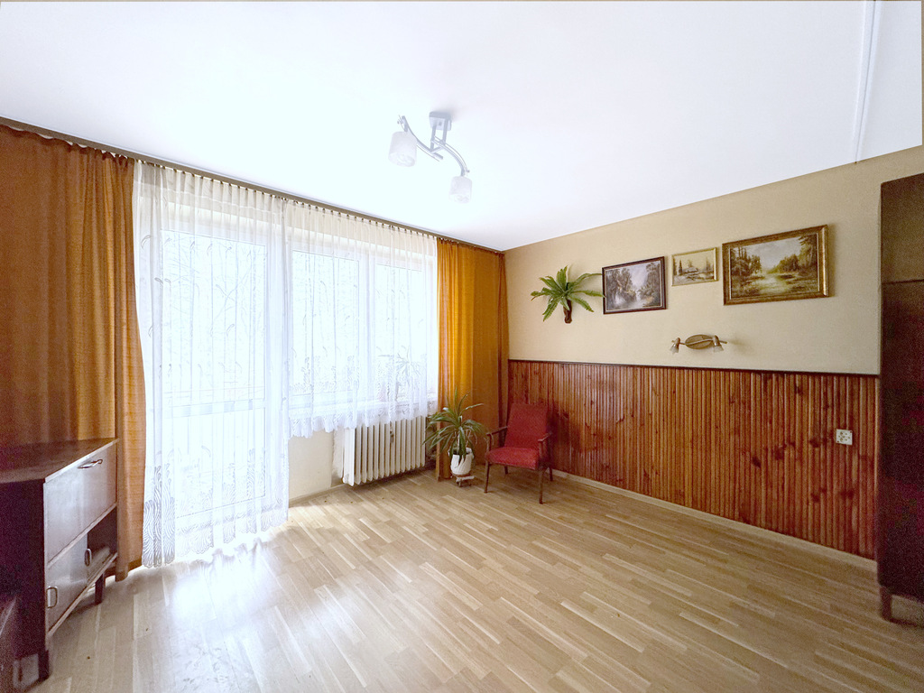 Przestronna Kawalerka 39 M2 Ii Piętro Z Balkonem.