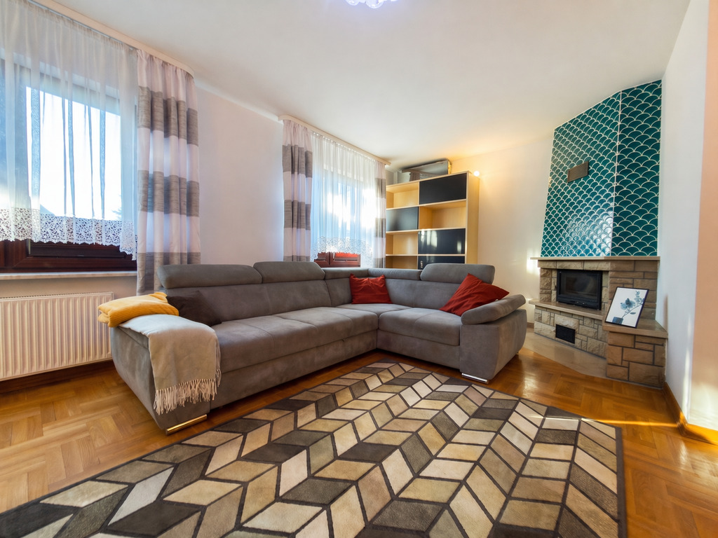 Mieszkanie Ponad 100 M² Z Kominkiem + Garaż